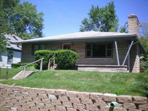 Available Now! Updated 3br 1ba South Campus and Bryan Park – photo 1
