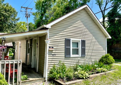 2 BD/1 BA home near new Switchyard Park available October 1st! – photo 1