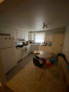 2BR/1BA, PRIME Location by Memorial Stadium – photo 1