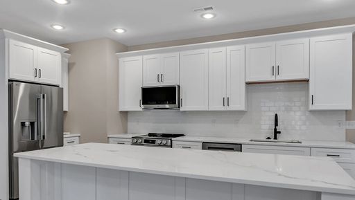 *August 2027* - Newly Built 5 Bed, 5 Bath Townhome! – photo 1