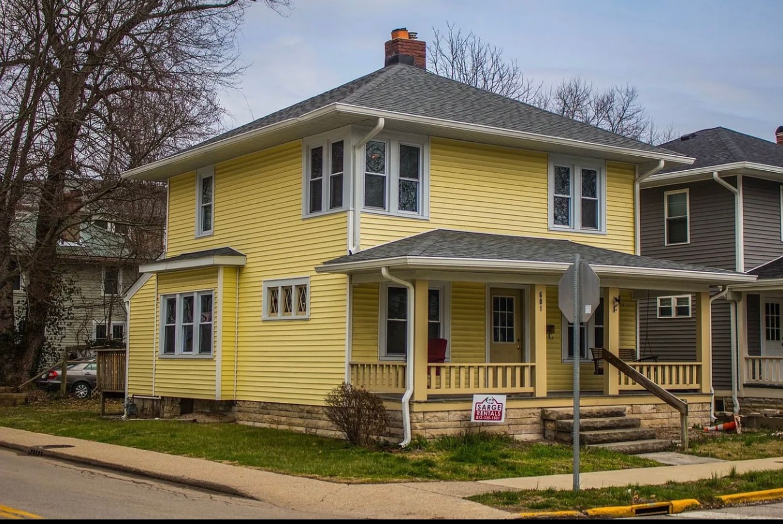 Bloomington House: 601 E University St