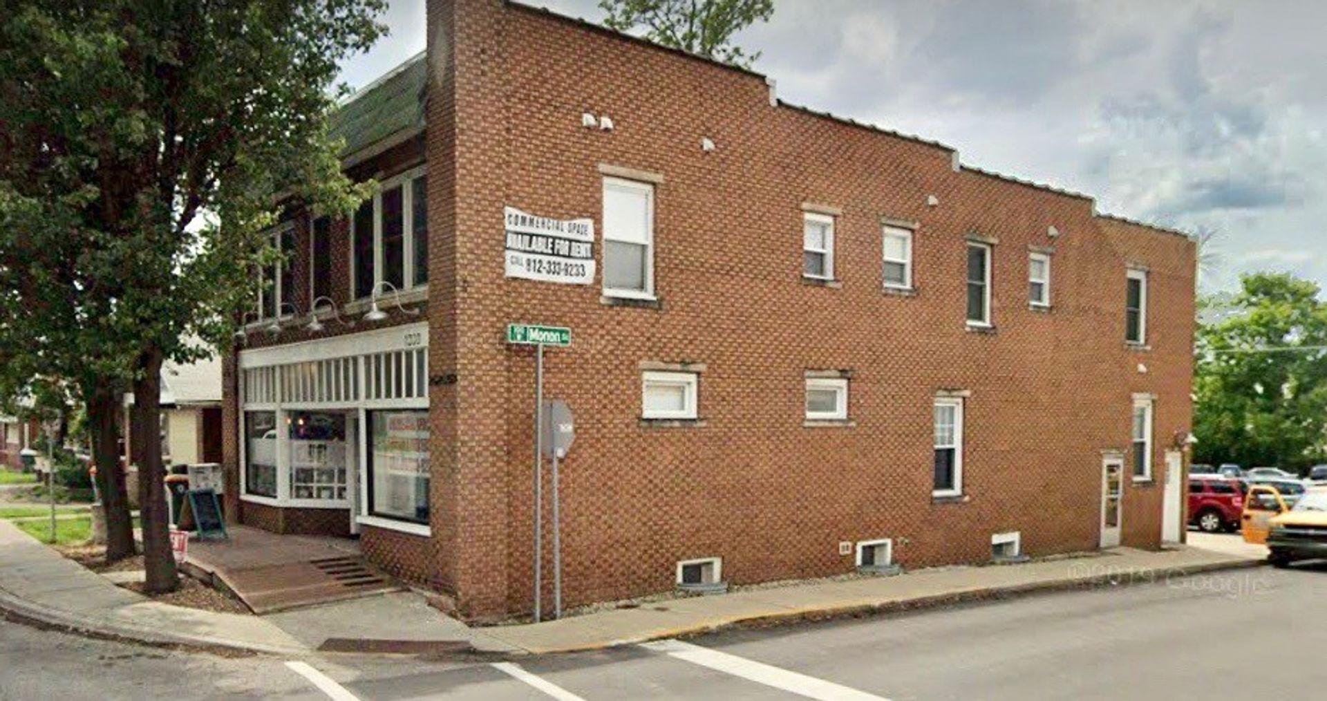 Bloomington House: 1300 S. Walnut St. #1