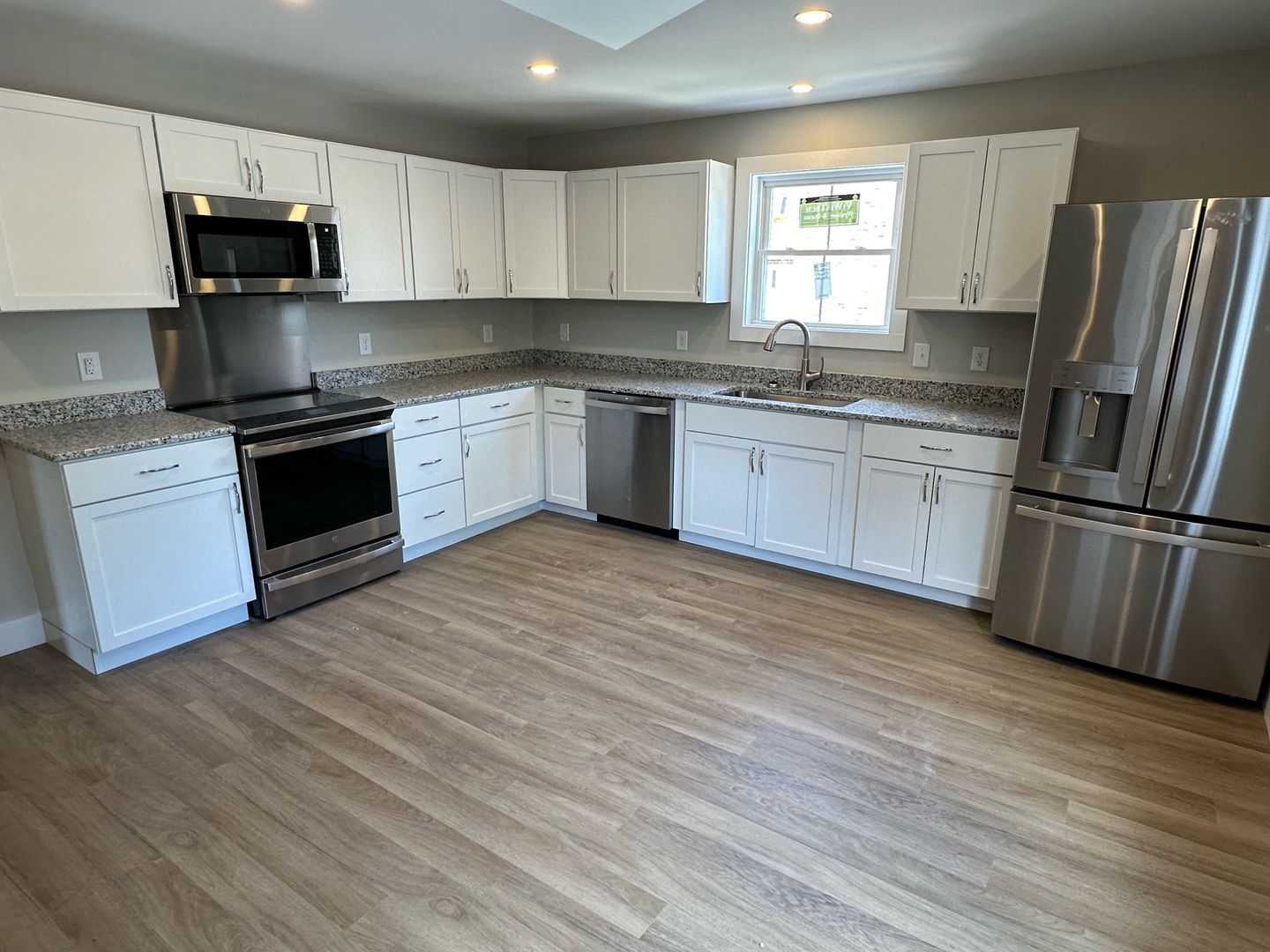 Bloomington Apartment: 1205 S Rogers St