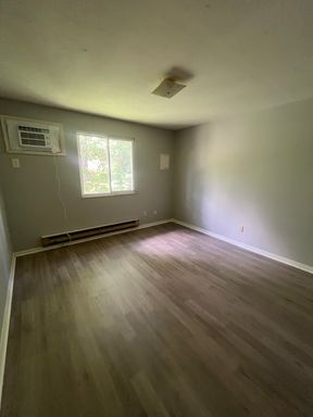 1BR 1 BA just south of downtown - Available Now! – photo 1