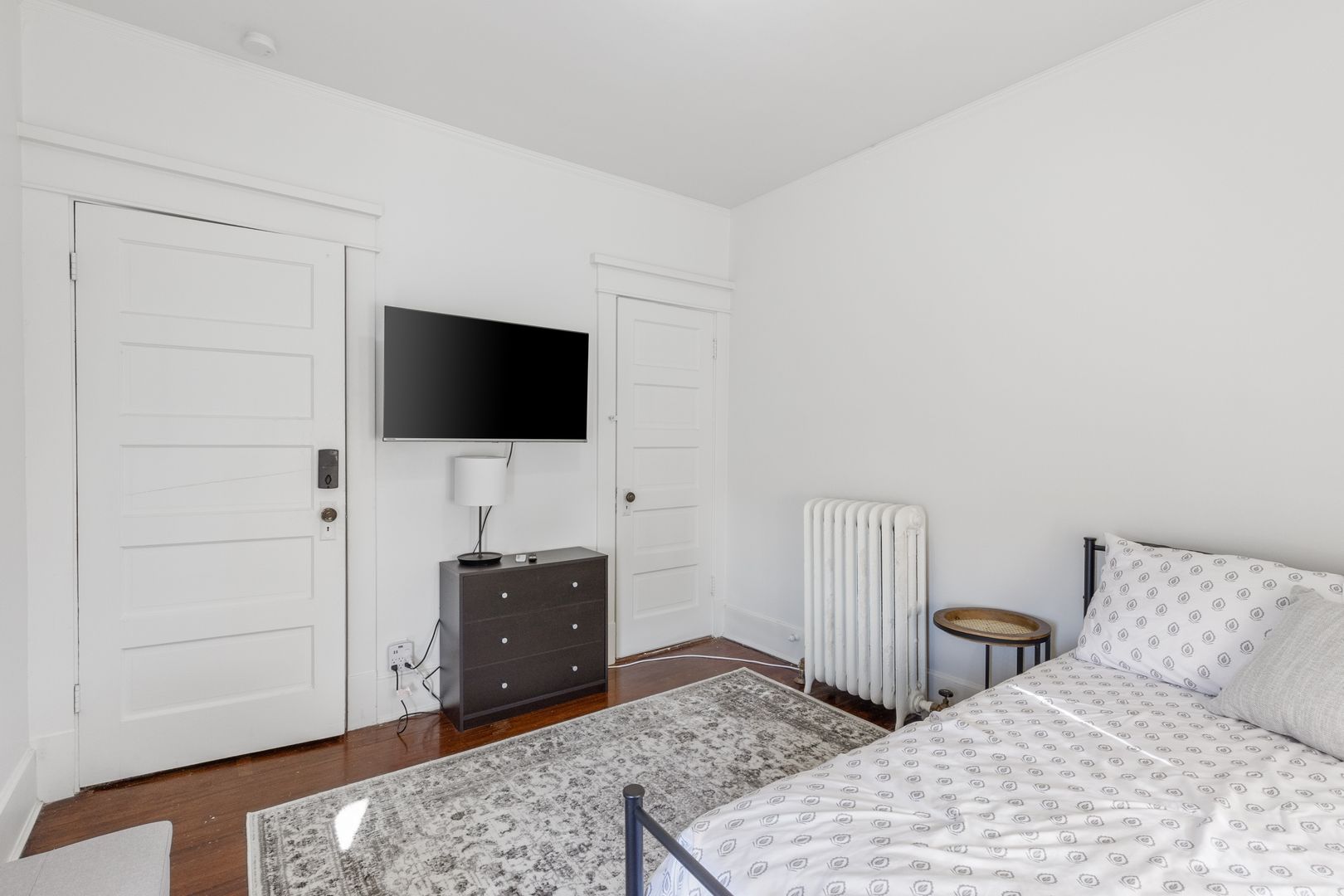 Omaha Apartment: 115 N 41st St