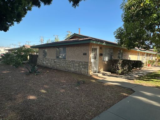 Cute 2 Bd 1Ba Unit in quiet 14 unit Apartment complex – photo 1
