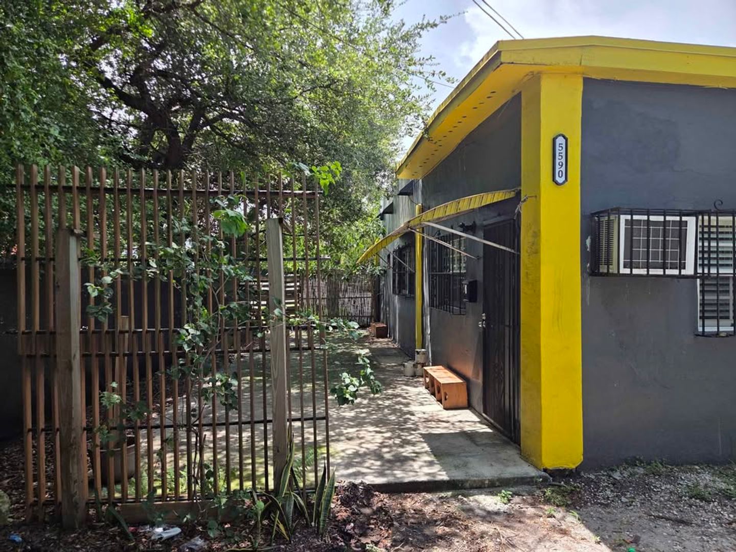 Miami Apartment: 5575 NW 7 Av