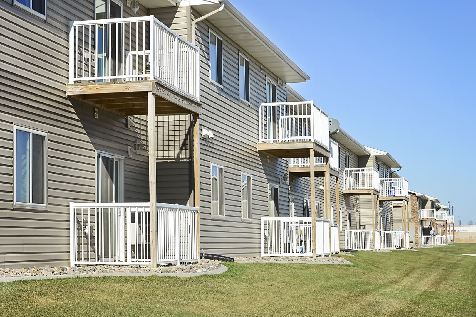 Minot Apartment: Northfield