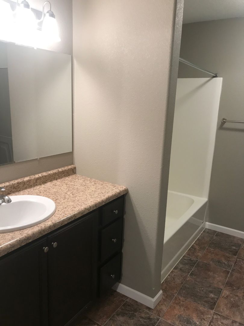 612 Colton St SW Unit 3, Minot, ND 58701