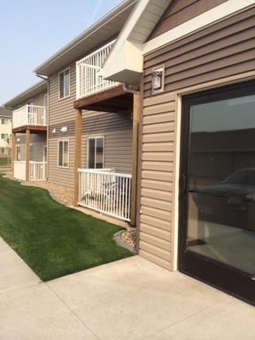 Minot Apartment: 2100 33rd St NW