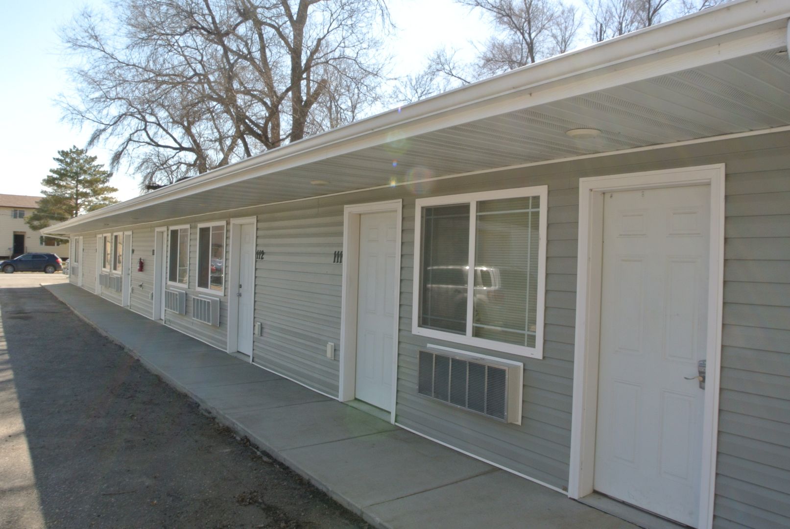 Minot Apartment: 1800 East Burdick Expressway