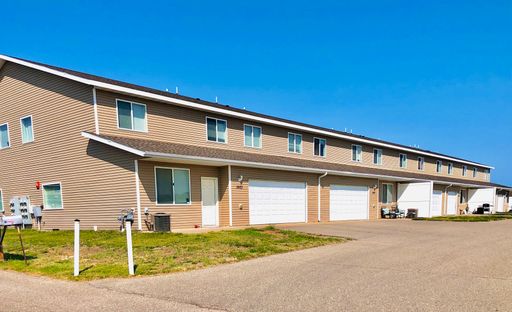 3 Bedroom Condo! – photo 1
