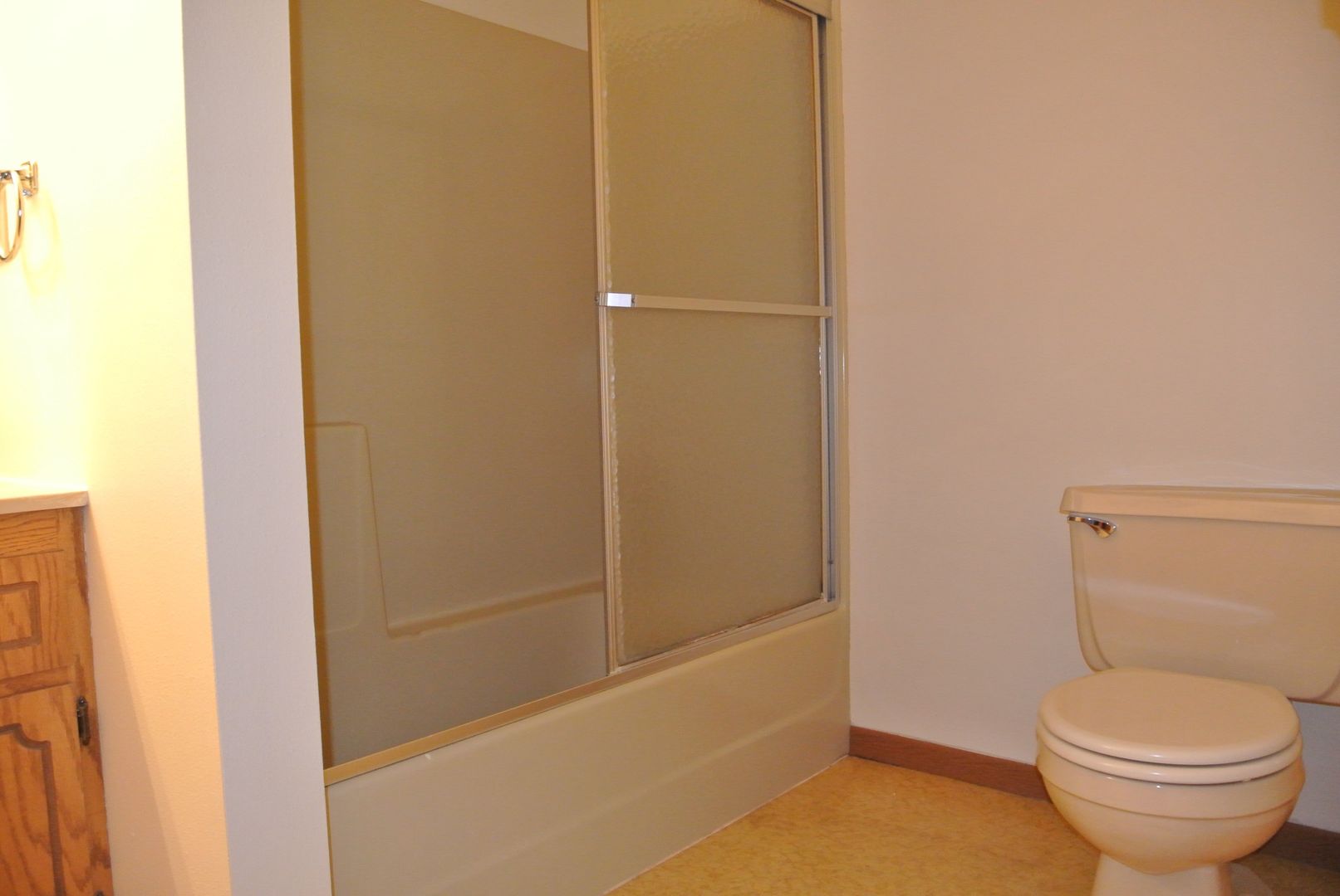 1409 2nd Ave SW 1, Minot, ND 58701