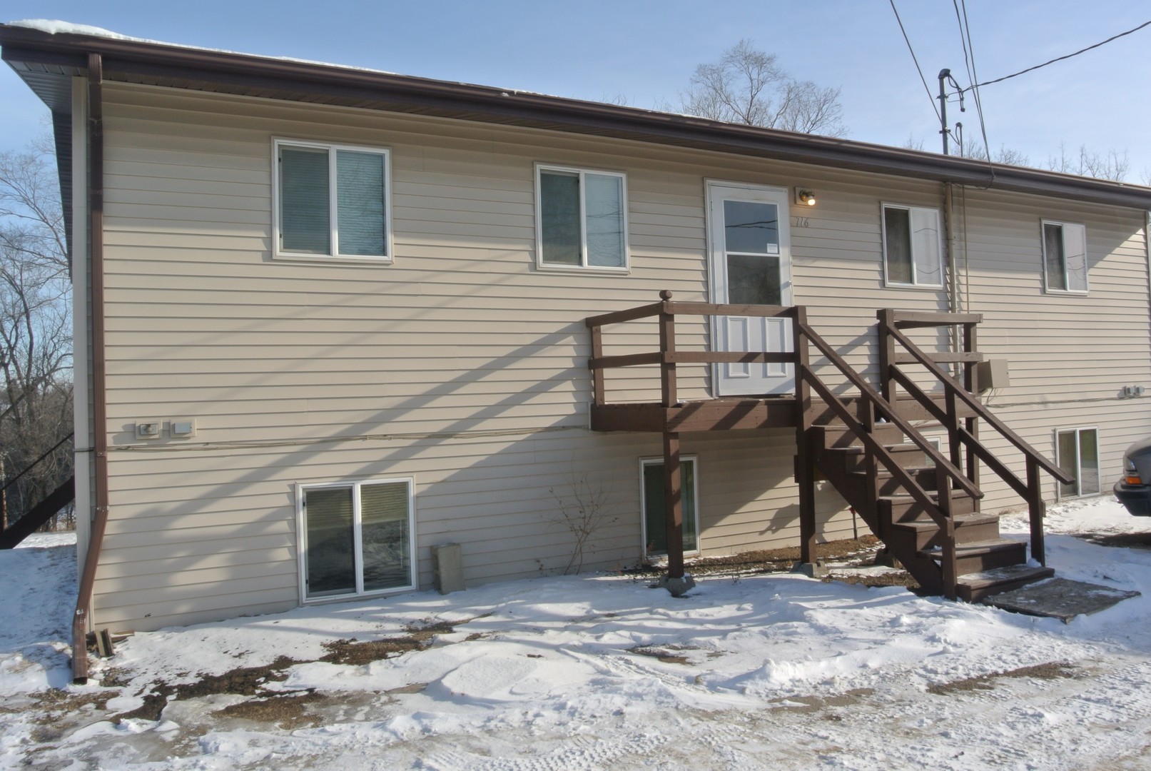 Minot Apartment: 716 4th St SW