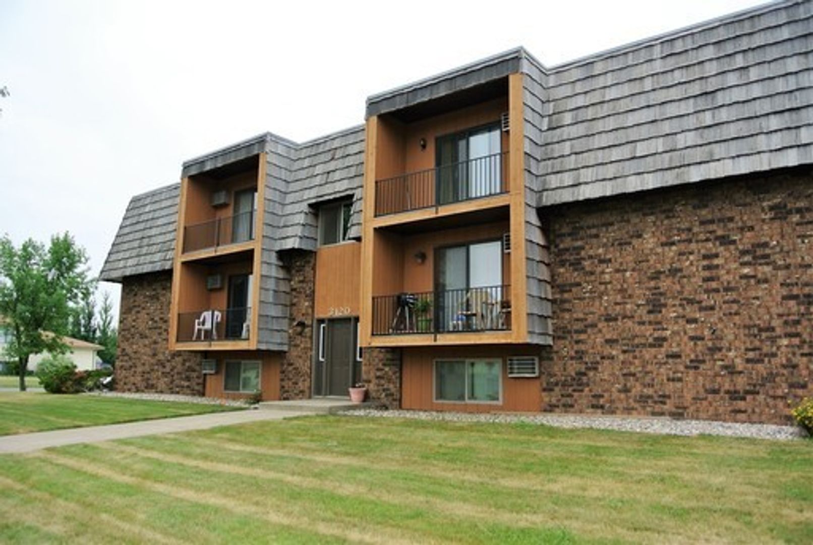 Minot Apartment: 3120 10th St SW