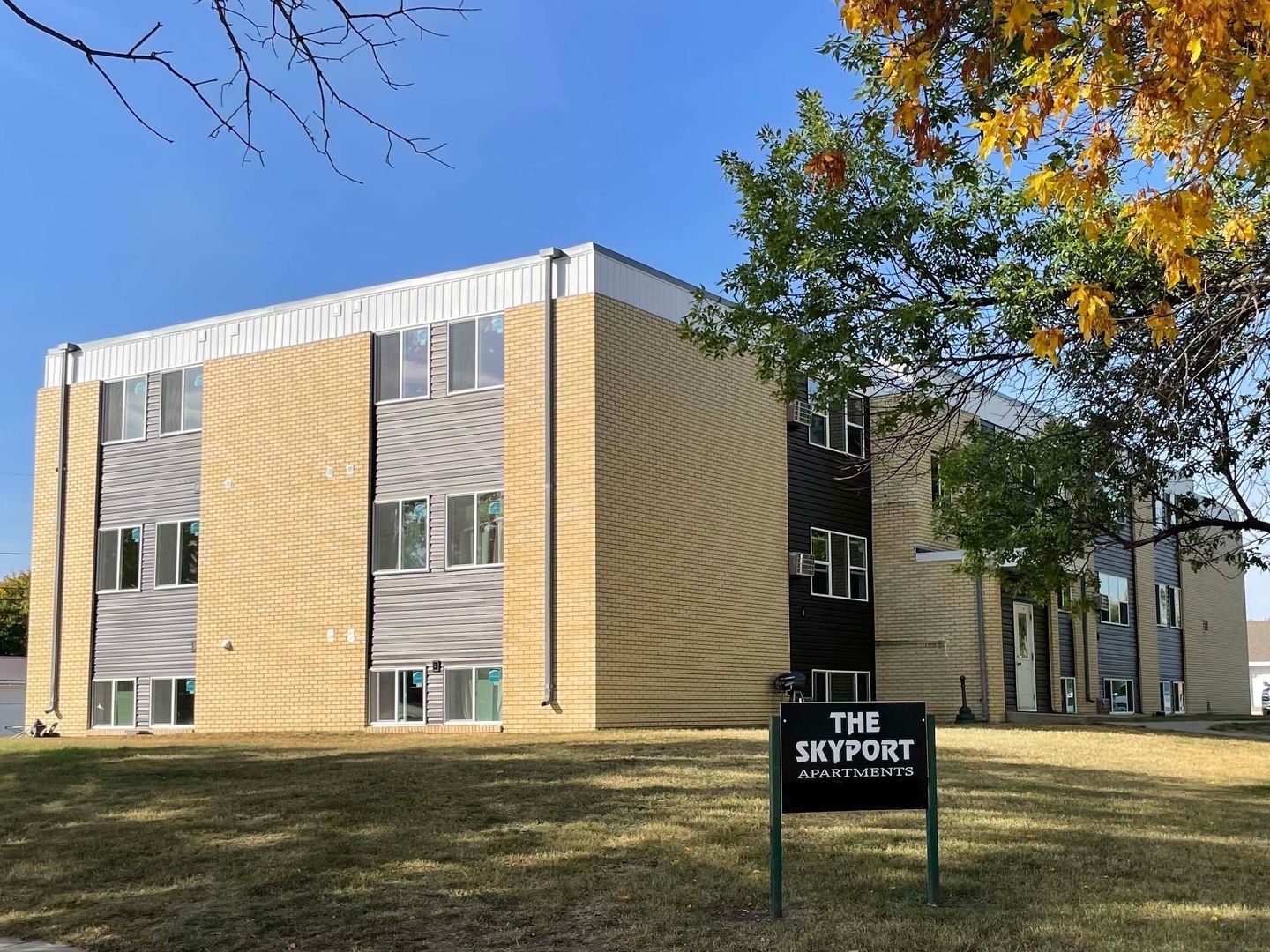 Minot Apartment: 2105 5th St NW