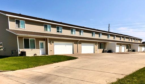 Landmark Circle 3 Bedroom Condo! – photo 1