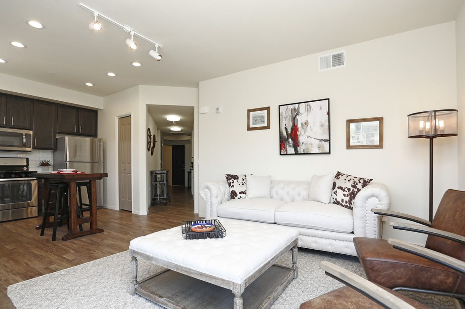 El Cerrito Apartment: 512 El Cerrito Plaza