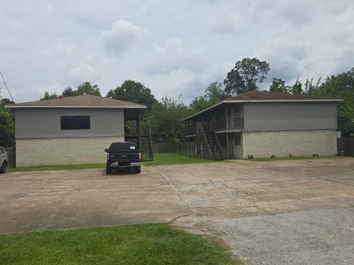 650 W. Florida Ave #8, Beaumont, TX 77705