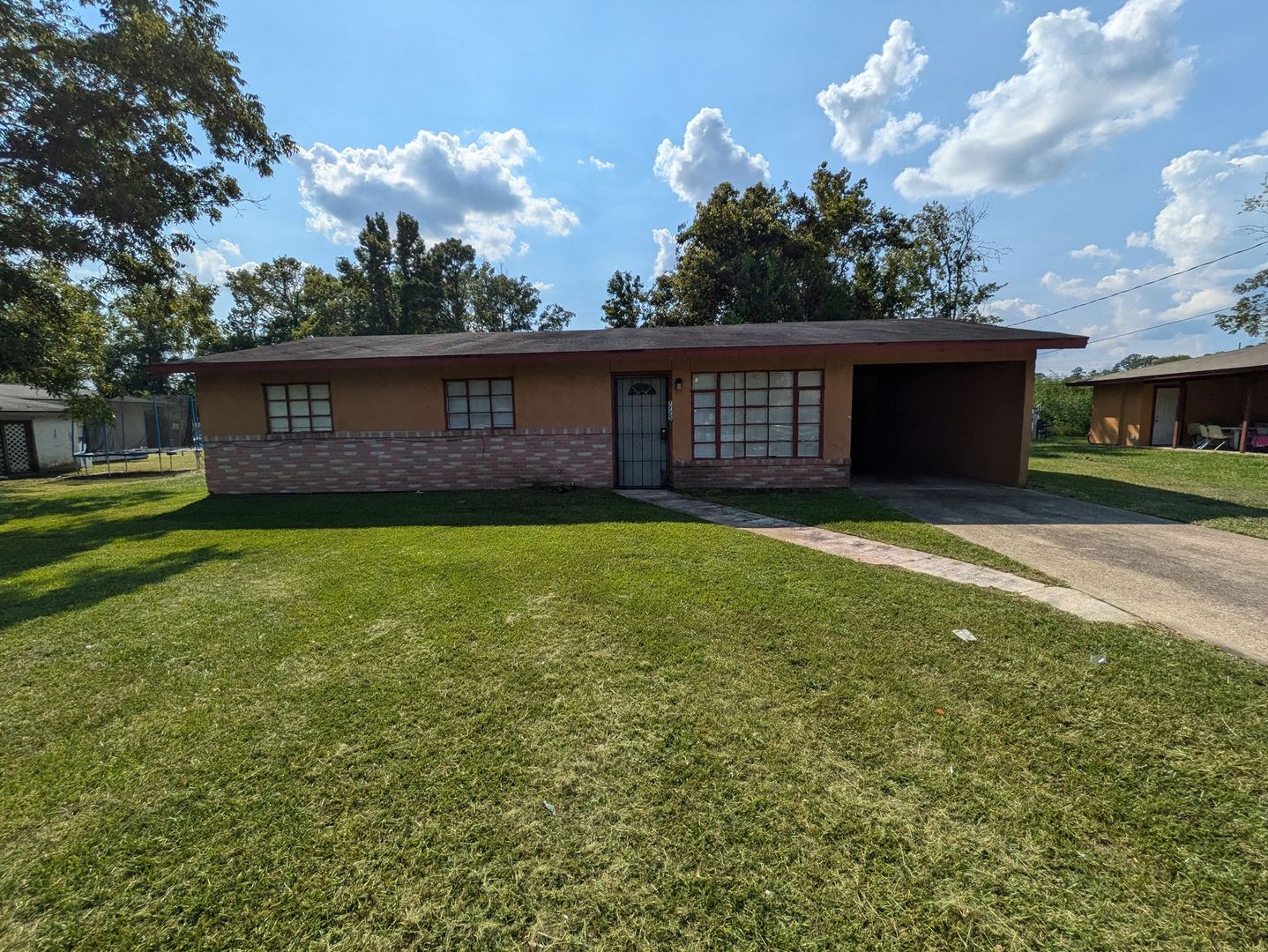 Beaumont House: 7725 Helbig Rd