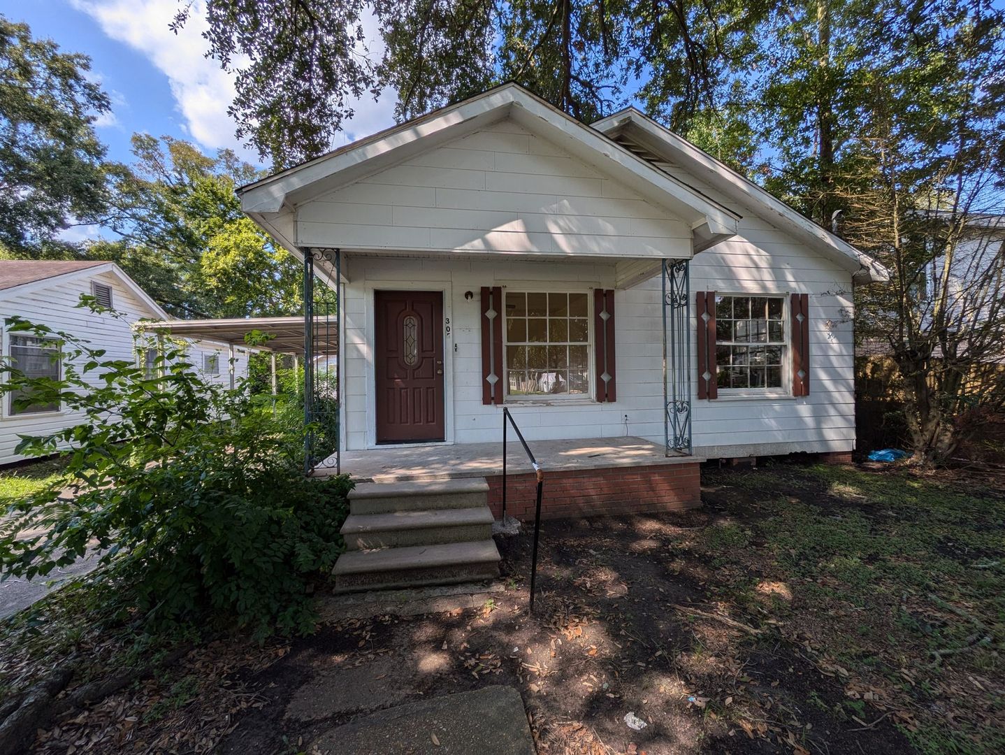 Beaumont House: 305 Alabama Ave