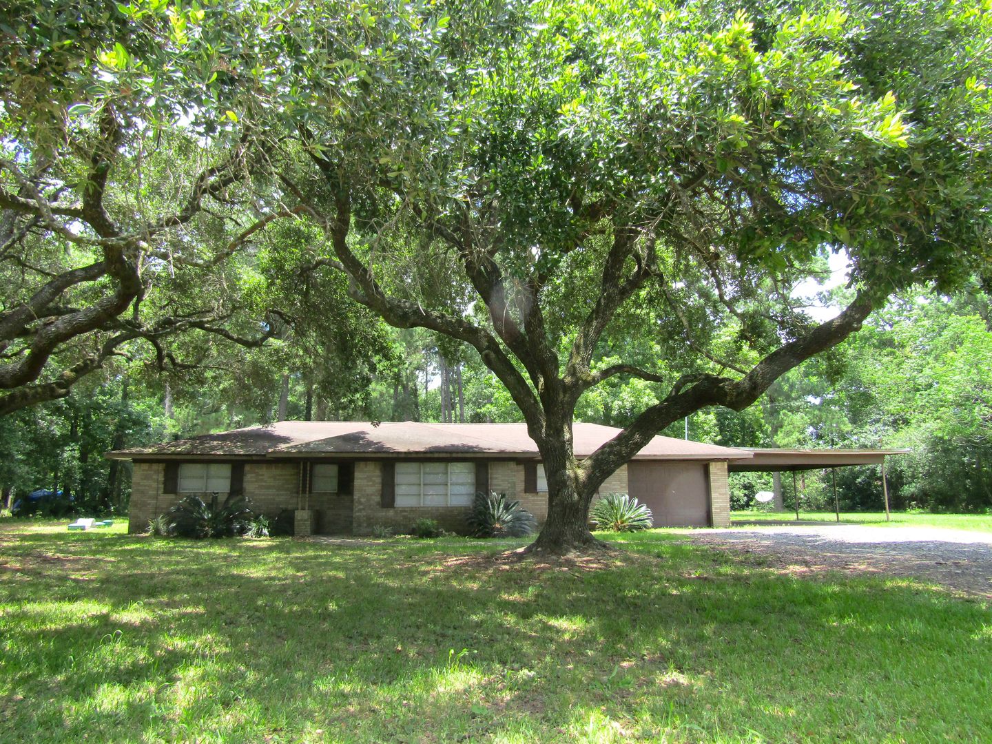 Vidor House: 130 Mansfield Ferry Rd.