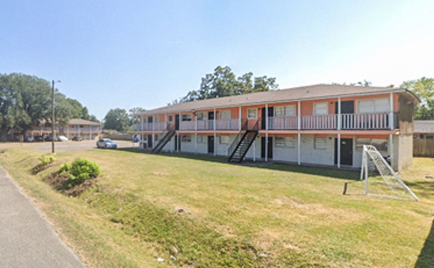 Beaumont Apartment: 893 Campus St