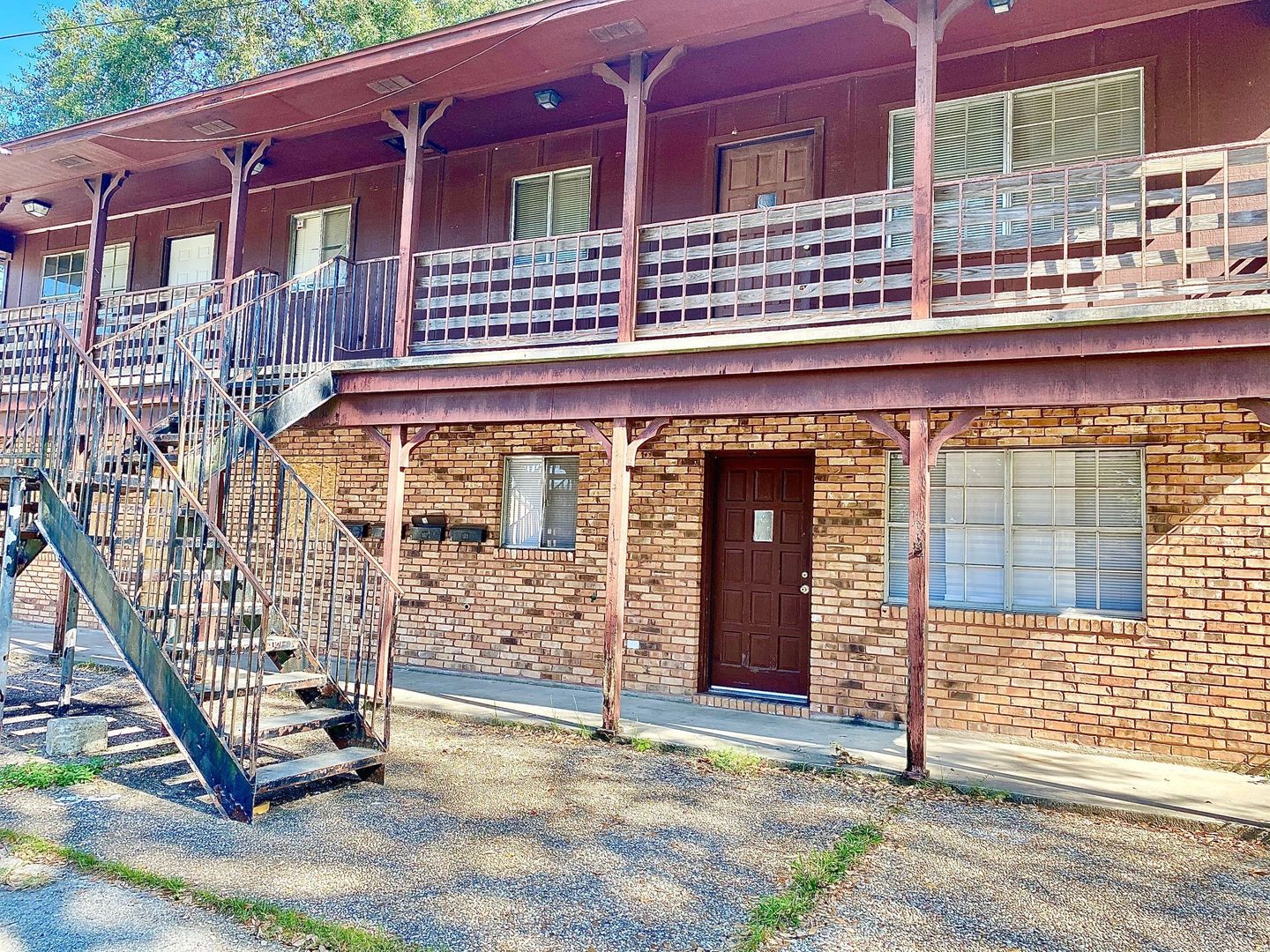 Beaumont Apartment: 170 Clark Street
