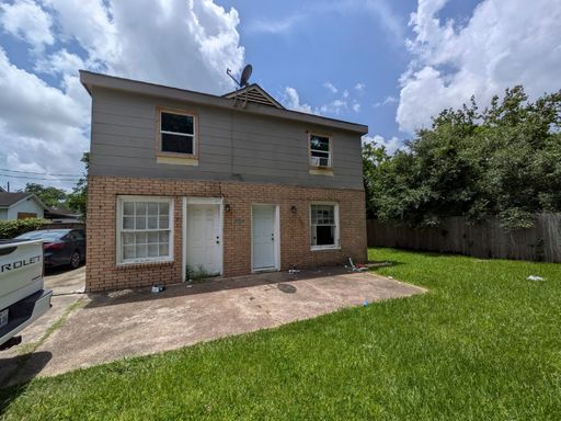 325 Alabama, Beaumont, TX 77705 – photo 1