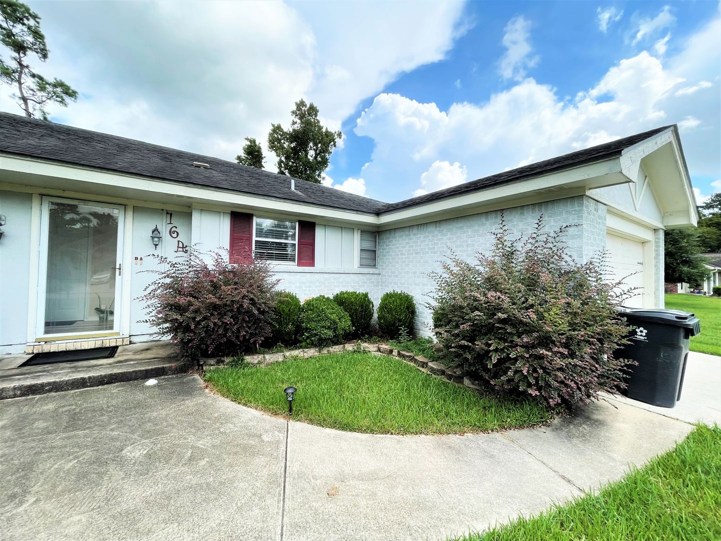 Orange Apartment: 16 Concord St