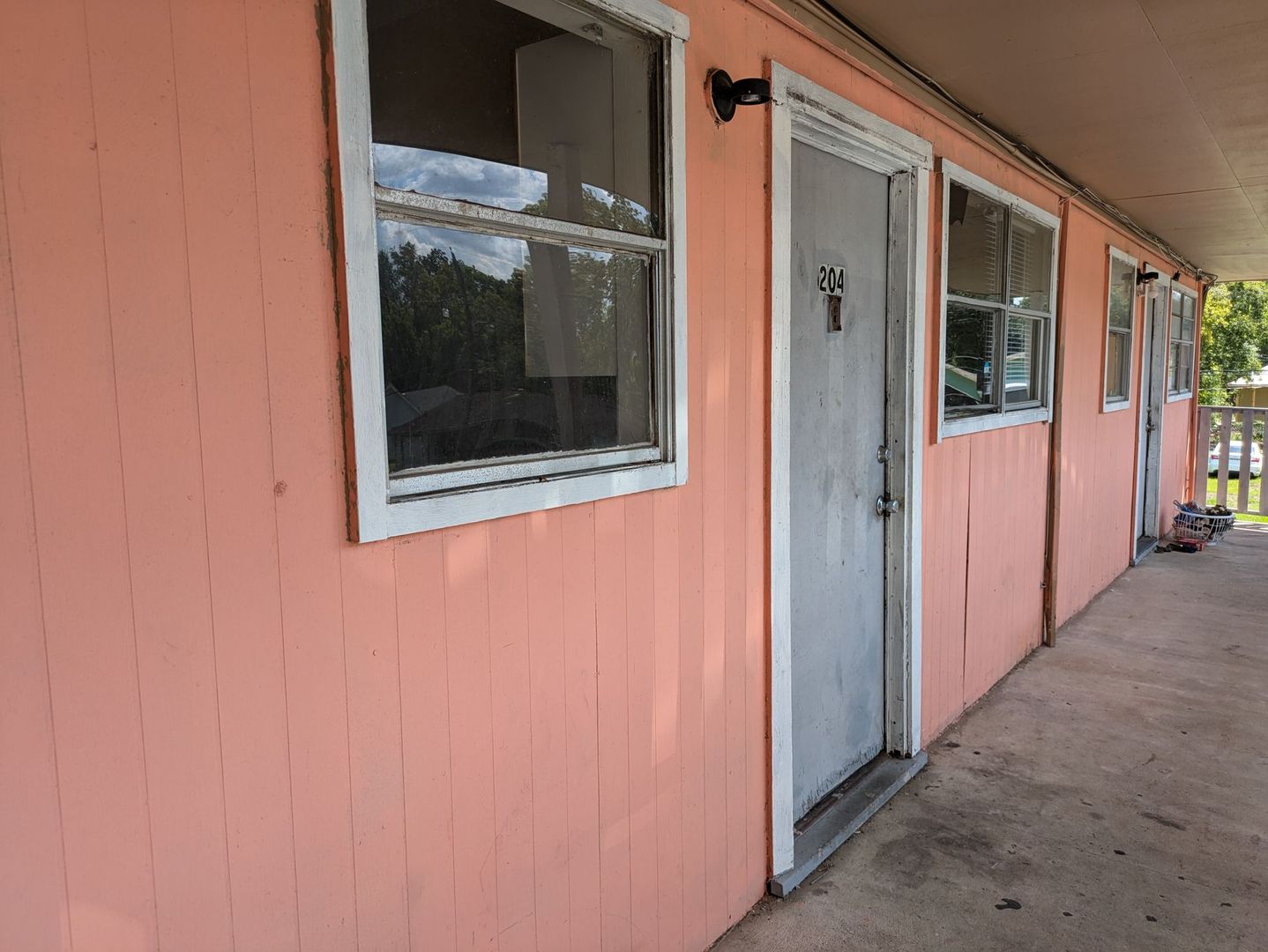 Beaumont Apartment: 893 Campus St