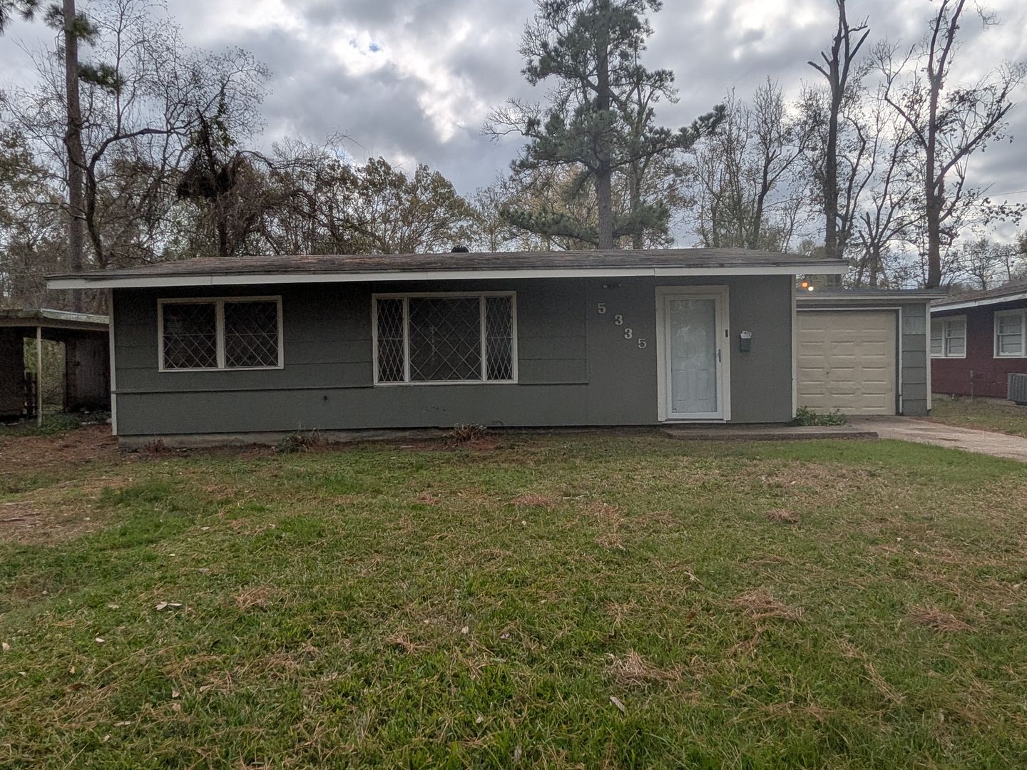 Beaumont House: 5335 Landry Lane