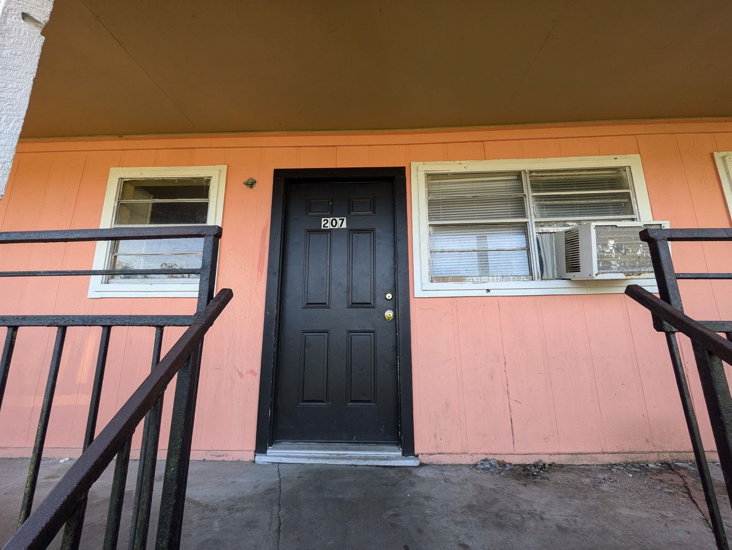 Beaumont Apartment: 893 Campus St