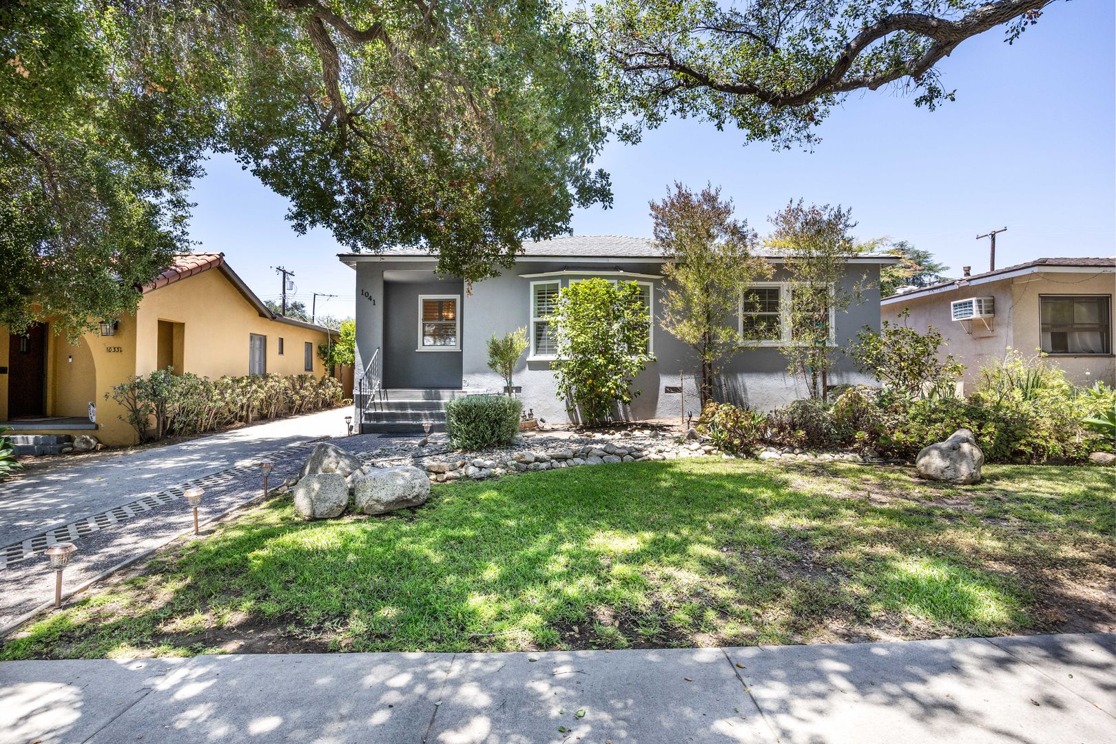 Pasadena House: 1041 Rose Ave