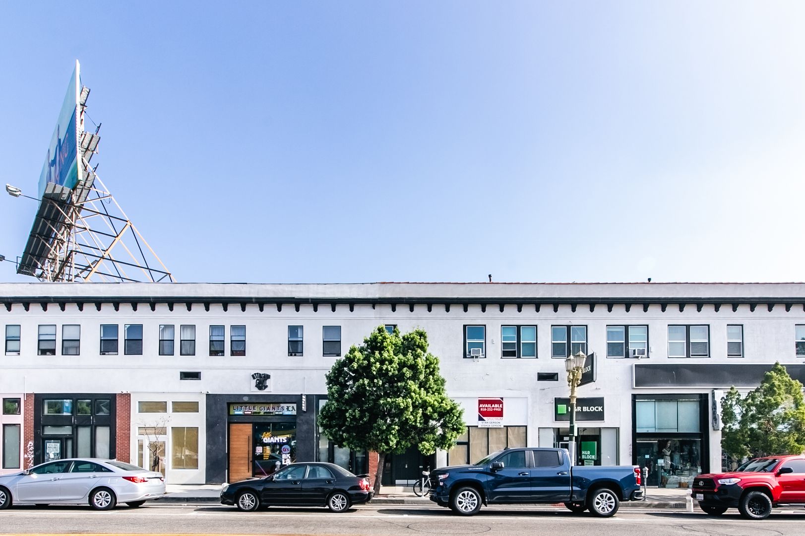 Los Angeles Apartment: 4673 Hollywood Blvd.