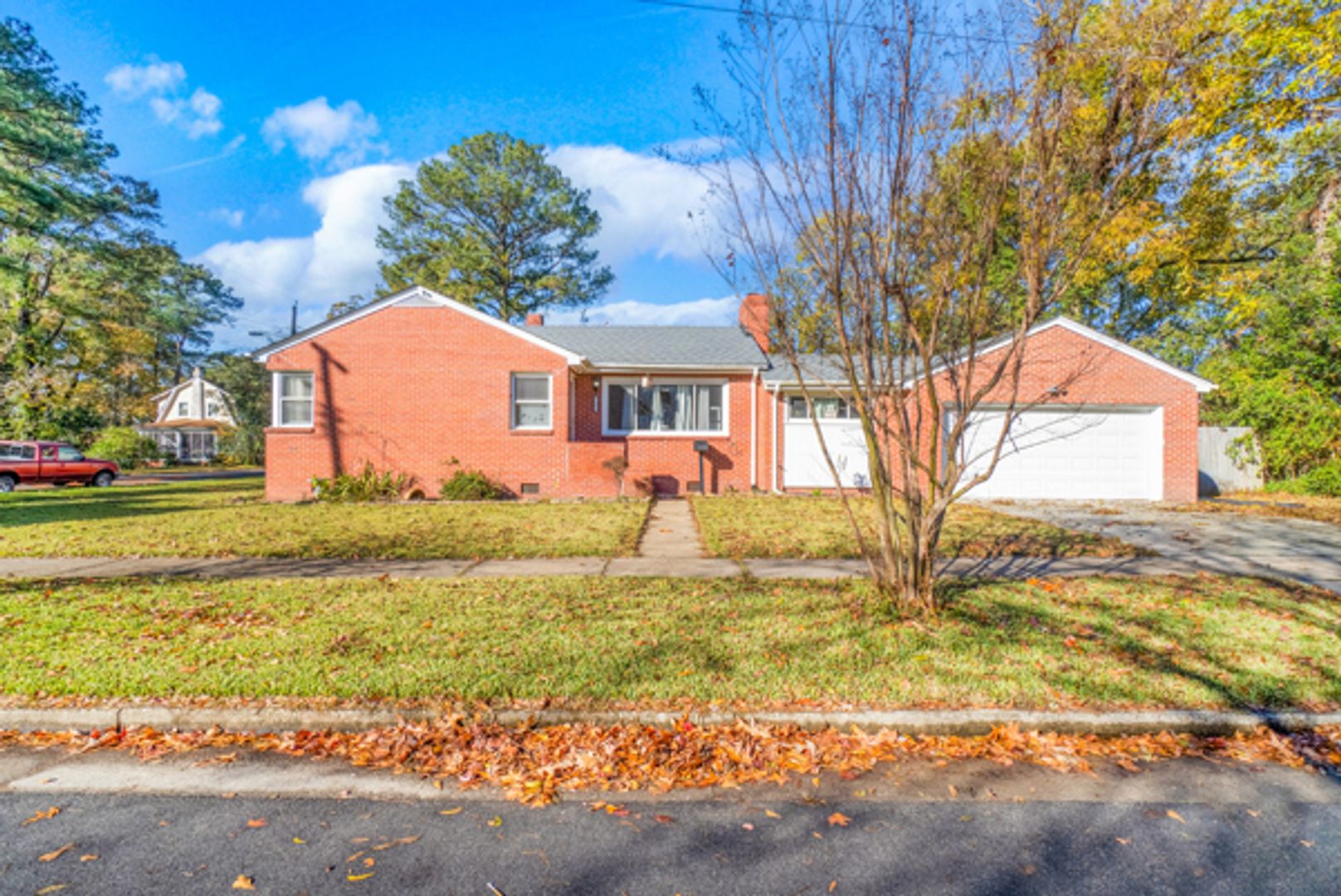 Norfolk House: 701 Ingleside Road