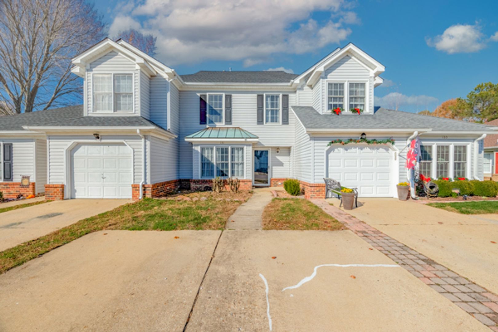 Yorktown House: 131 Wainwright Bend