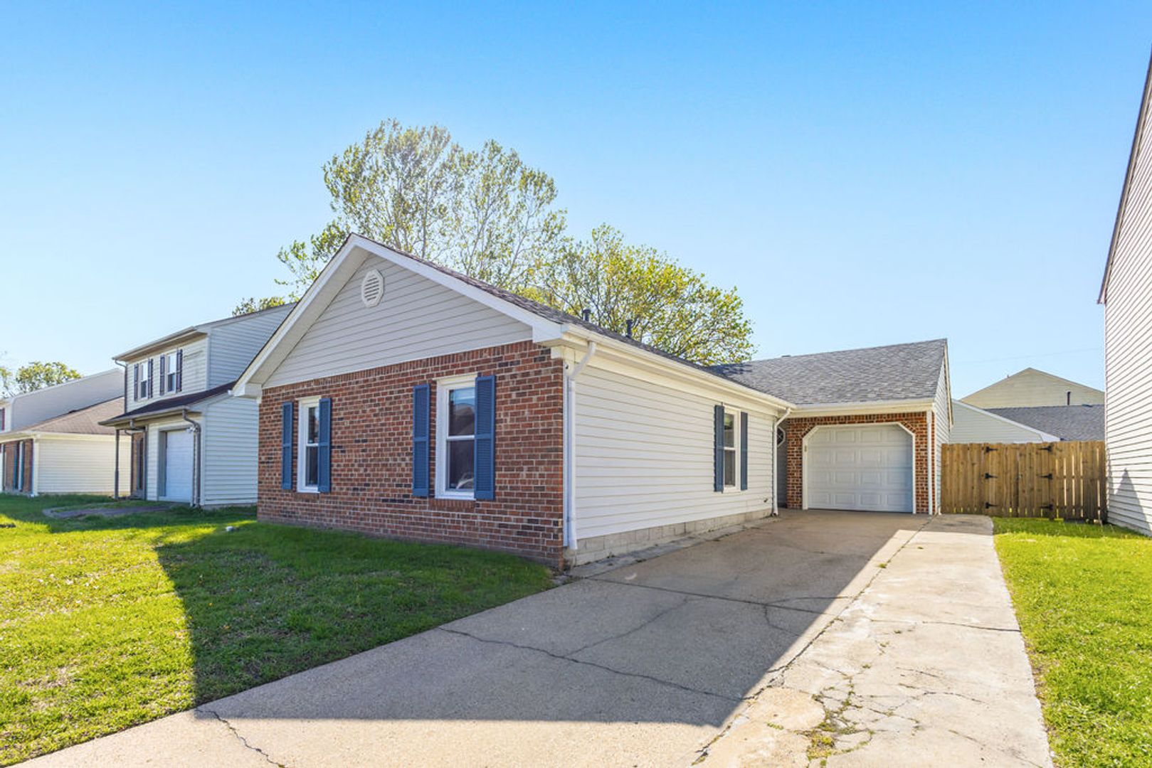 Virginia Beach House: 1333 Graylyn Court