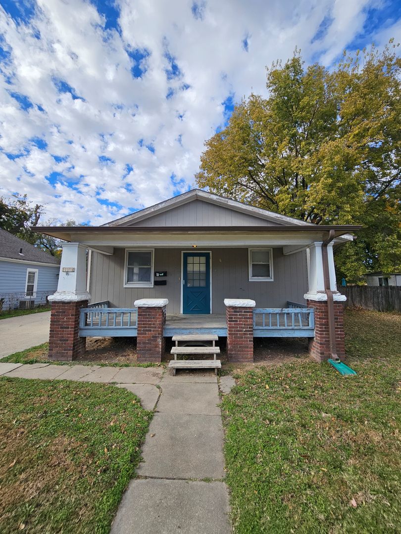 Junction City Apartment: 1118 N Adams St