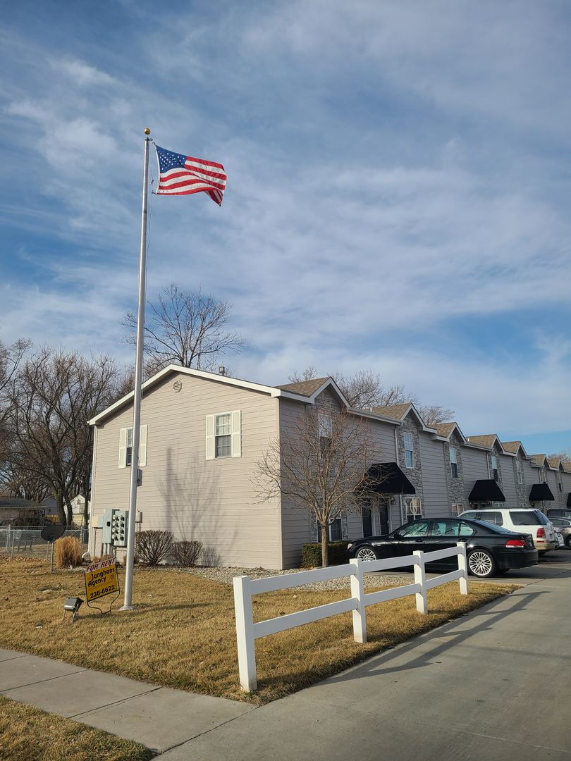 Junction City Townhome: 1738 - 1768 N Jefferson St