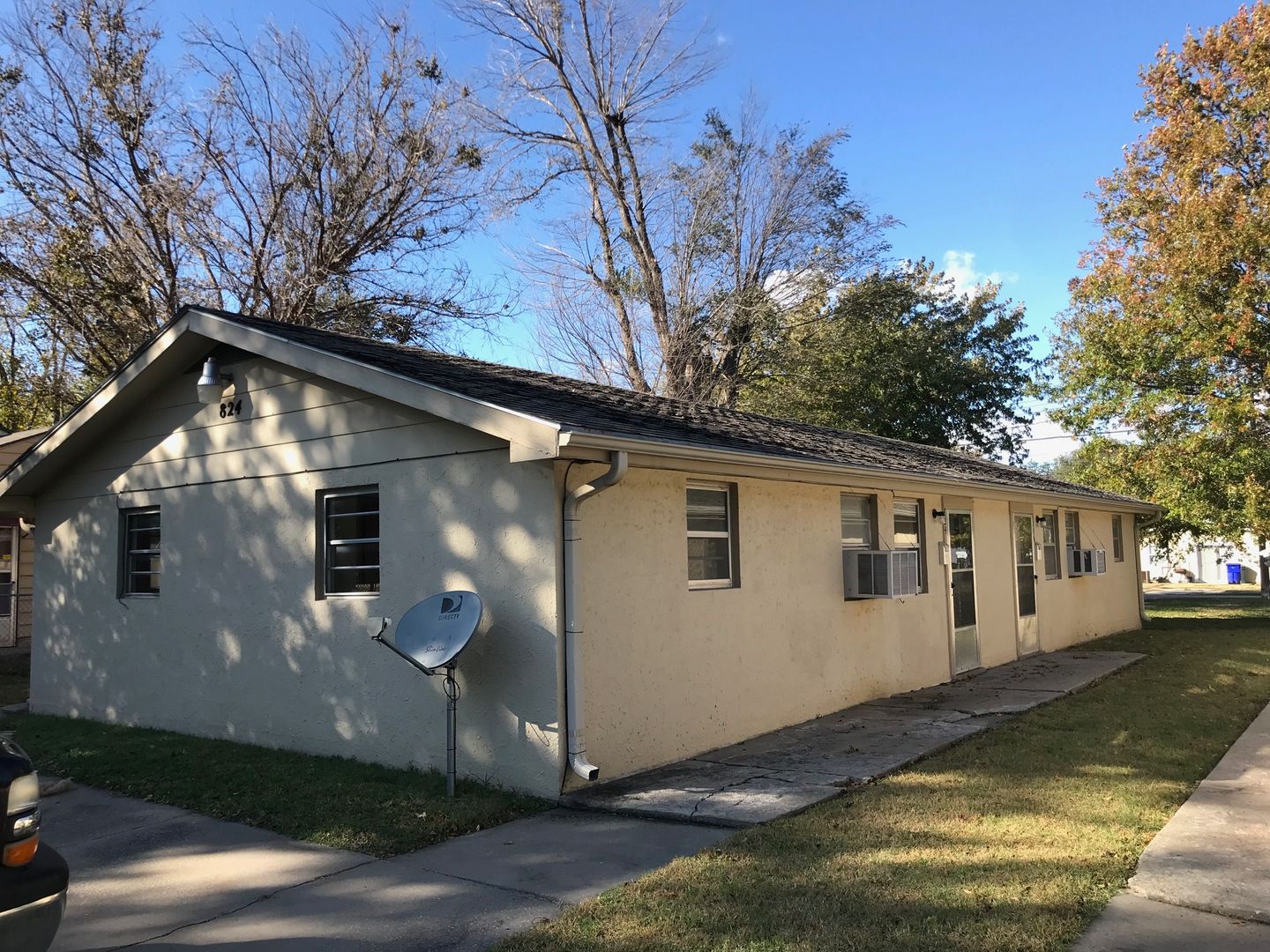 Junction City Apartment: 824-824.5 W 11th