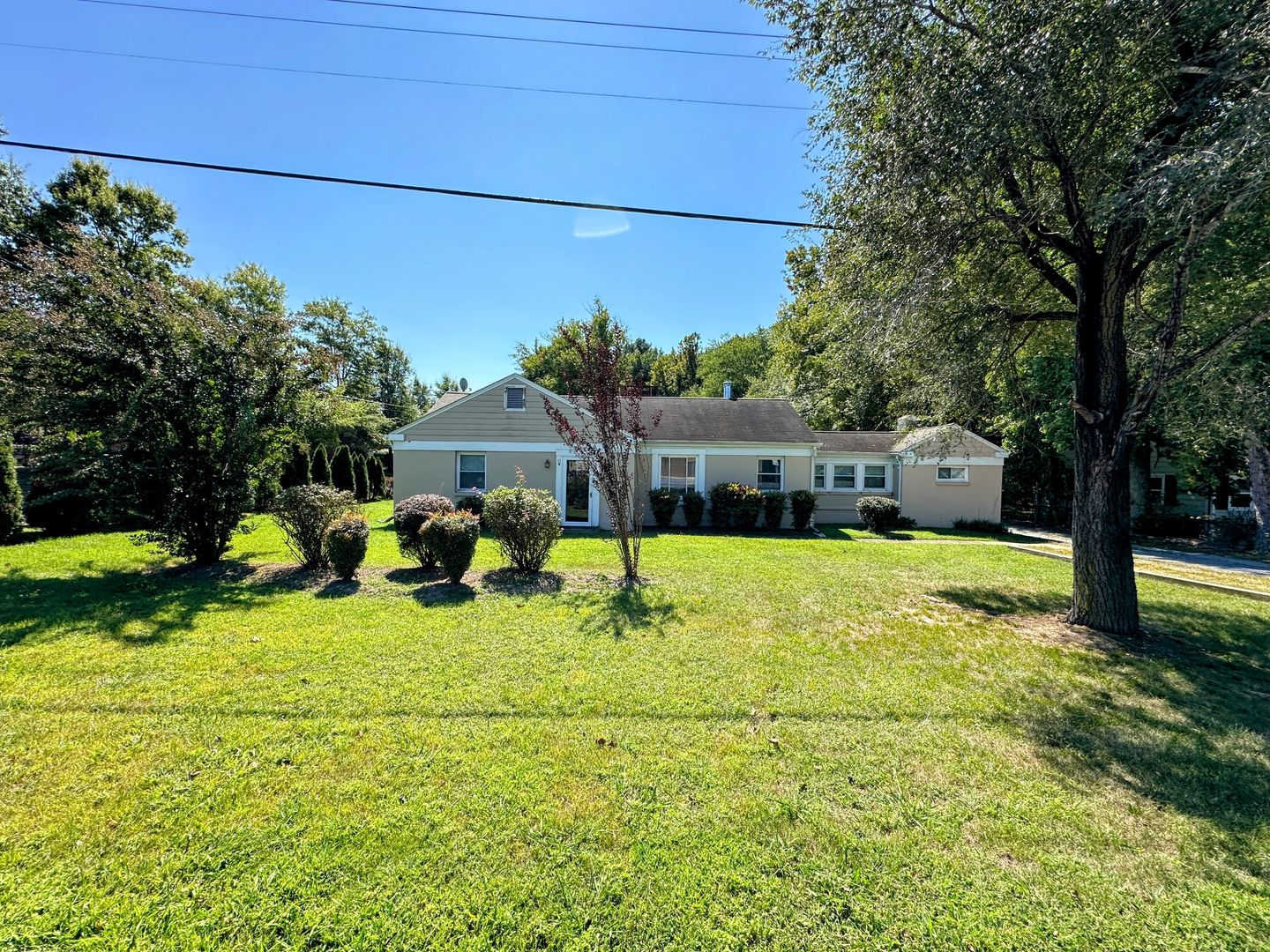 La Plata House: 11 W Hawthorne Road