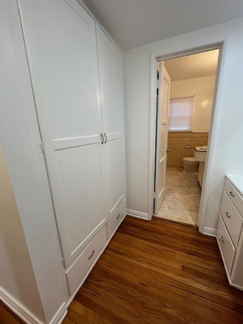 Los Angeles Apartment: 1209 S. Orange Grove Ave.