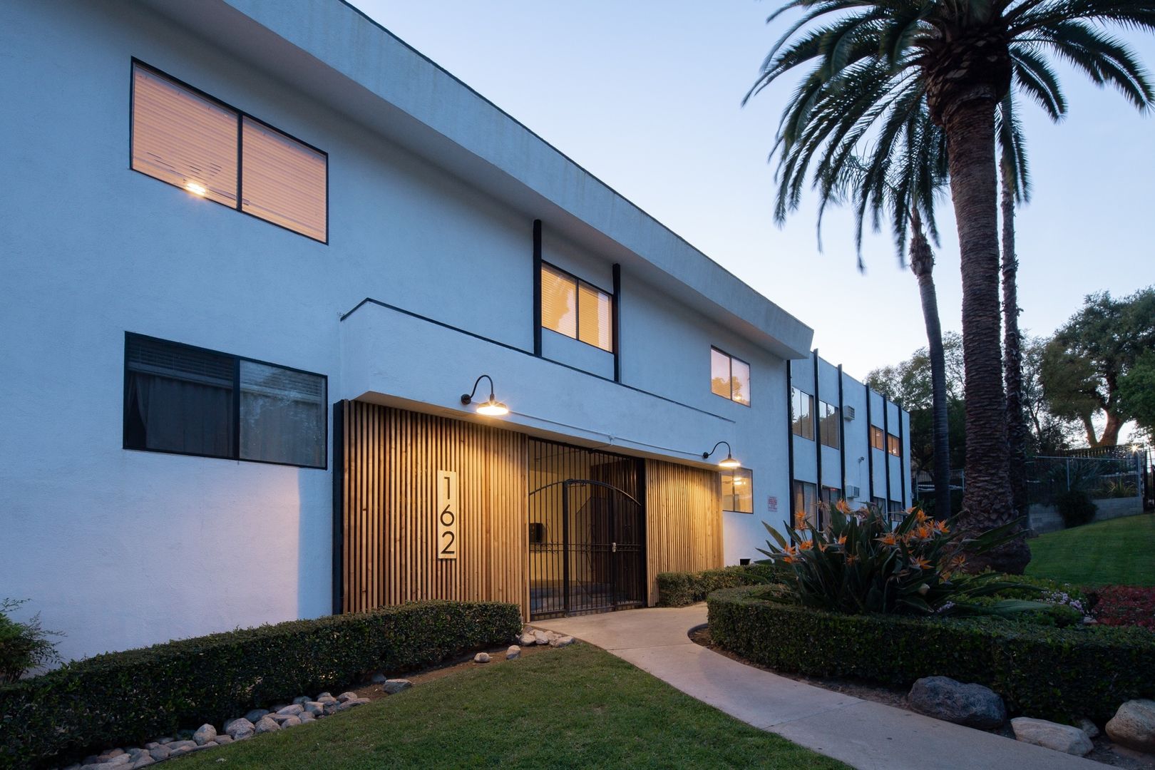 Los Angeles Apartment: 162 S. Avenue 55