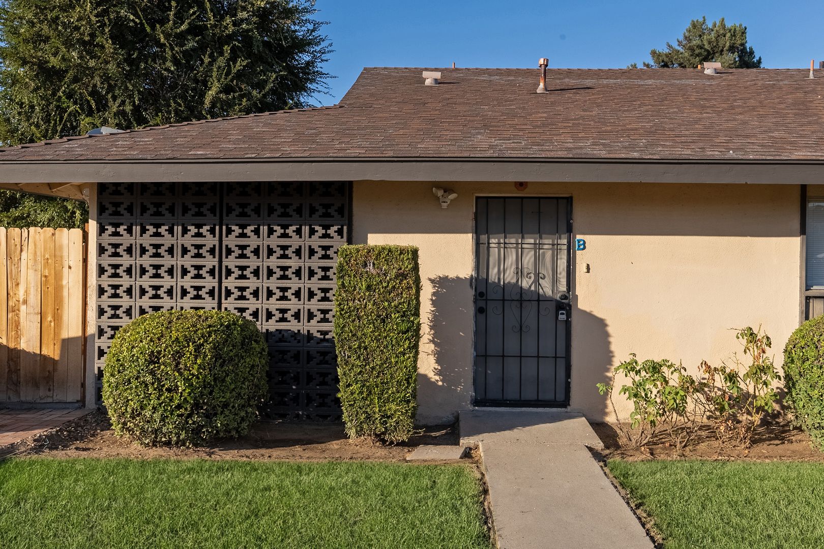Garden Grove Apartment: 10291 Park ave