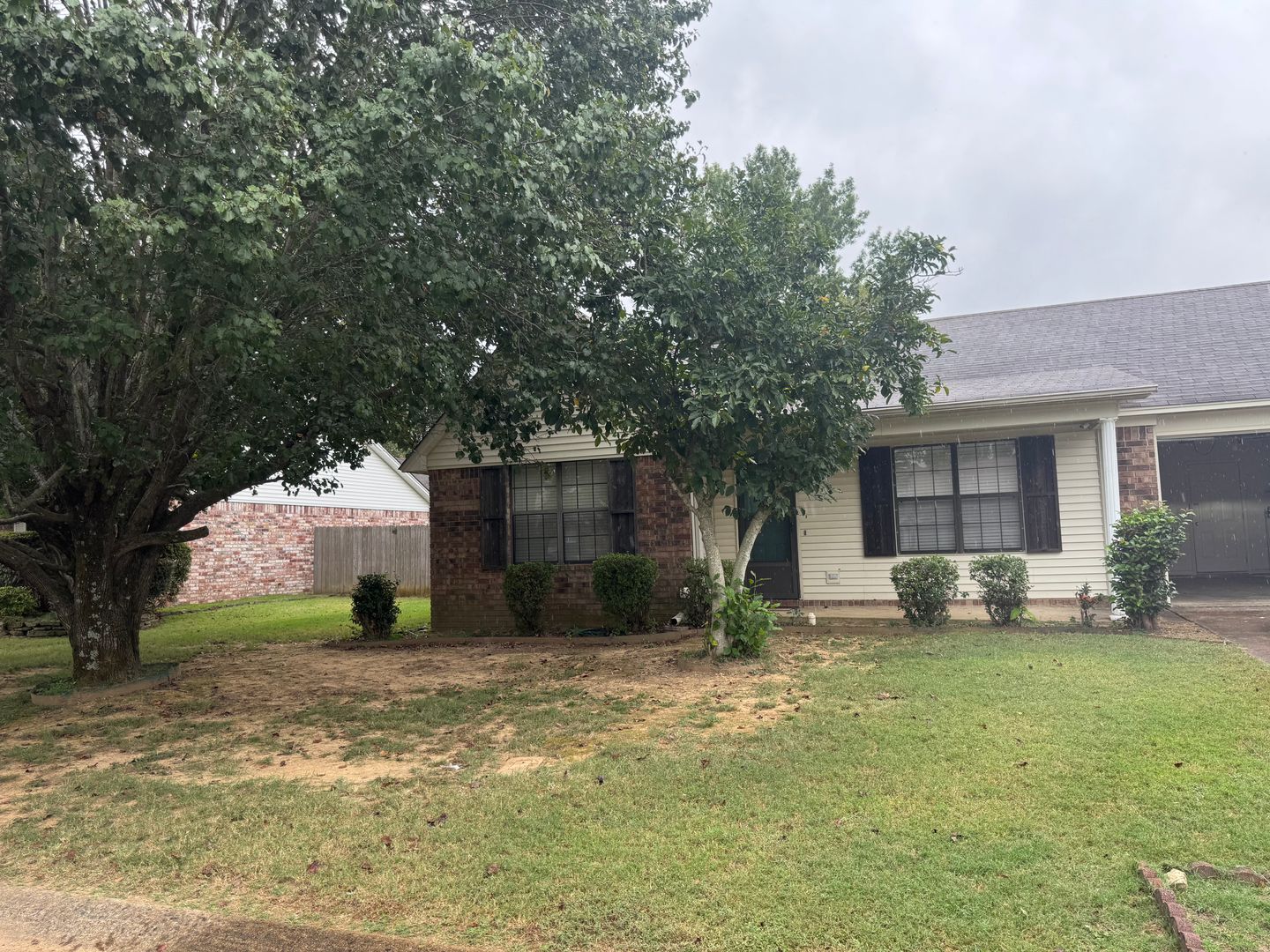 Searcy Townhome: 103 Wesley Dr