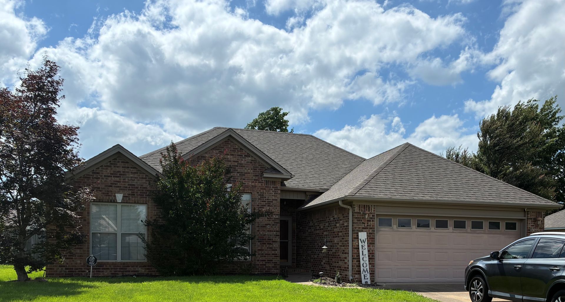 Searcy House: 2217 Daniel Dr