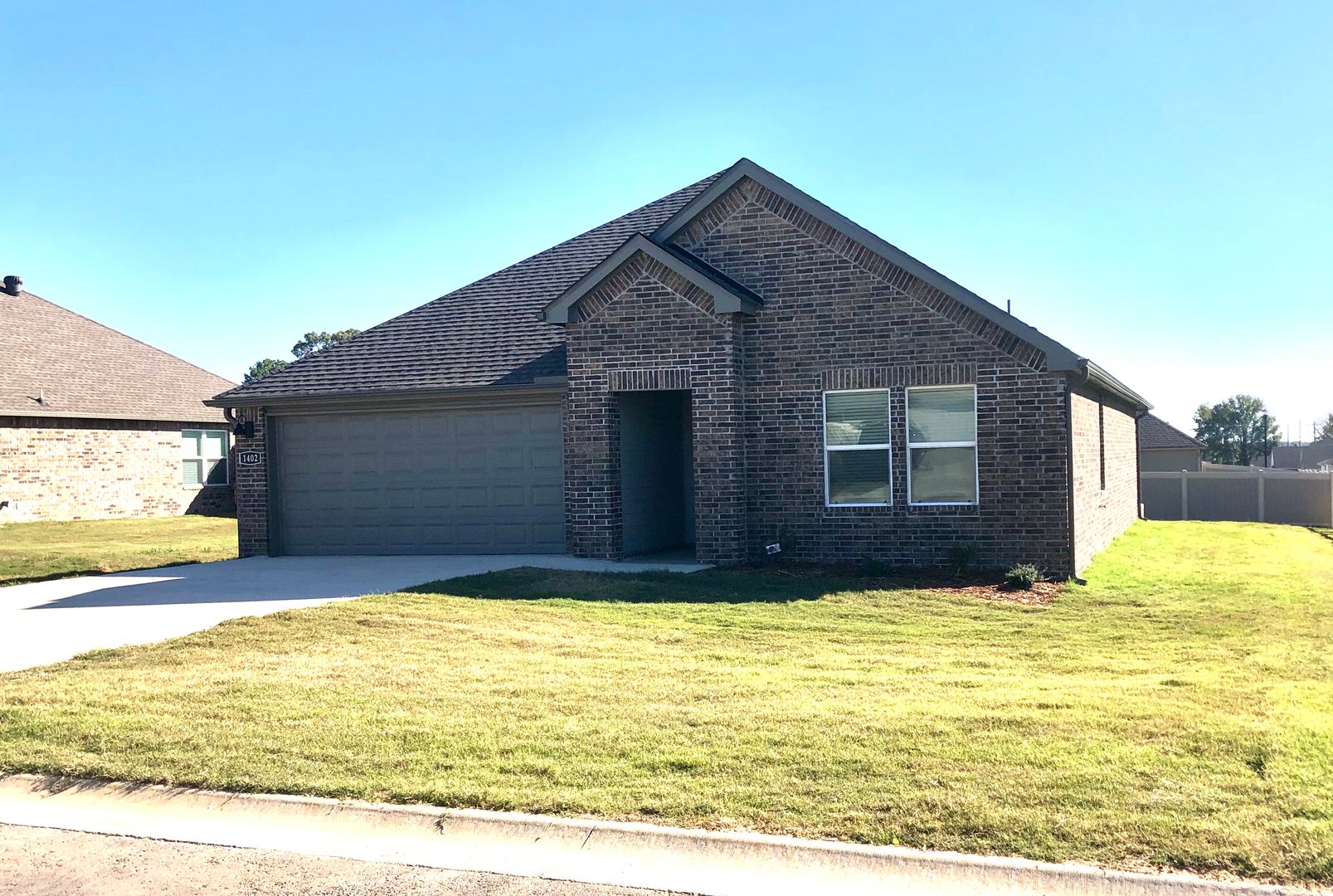 Searcy House: 1402 Springvine