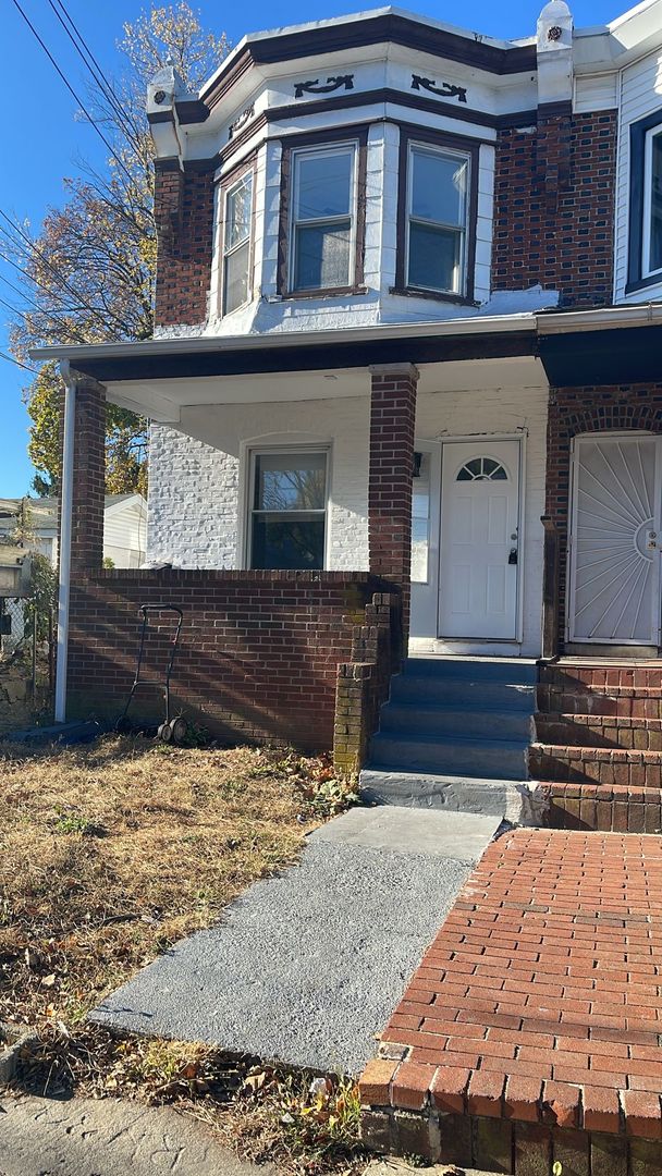 Collingdale House: 112 Staley Ave.