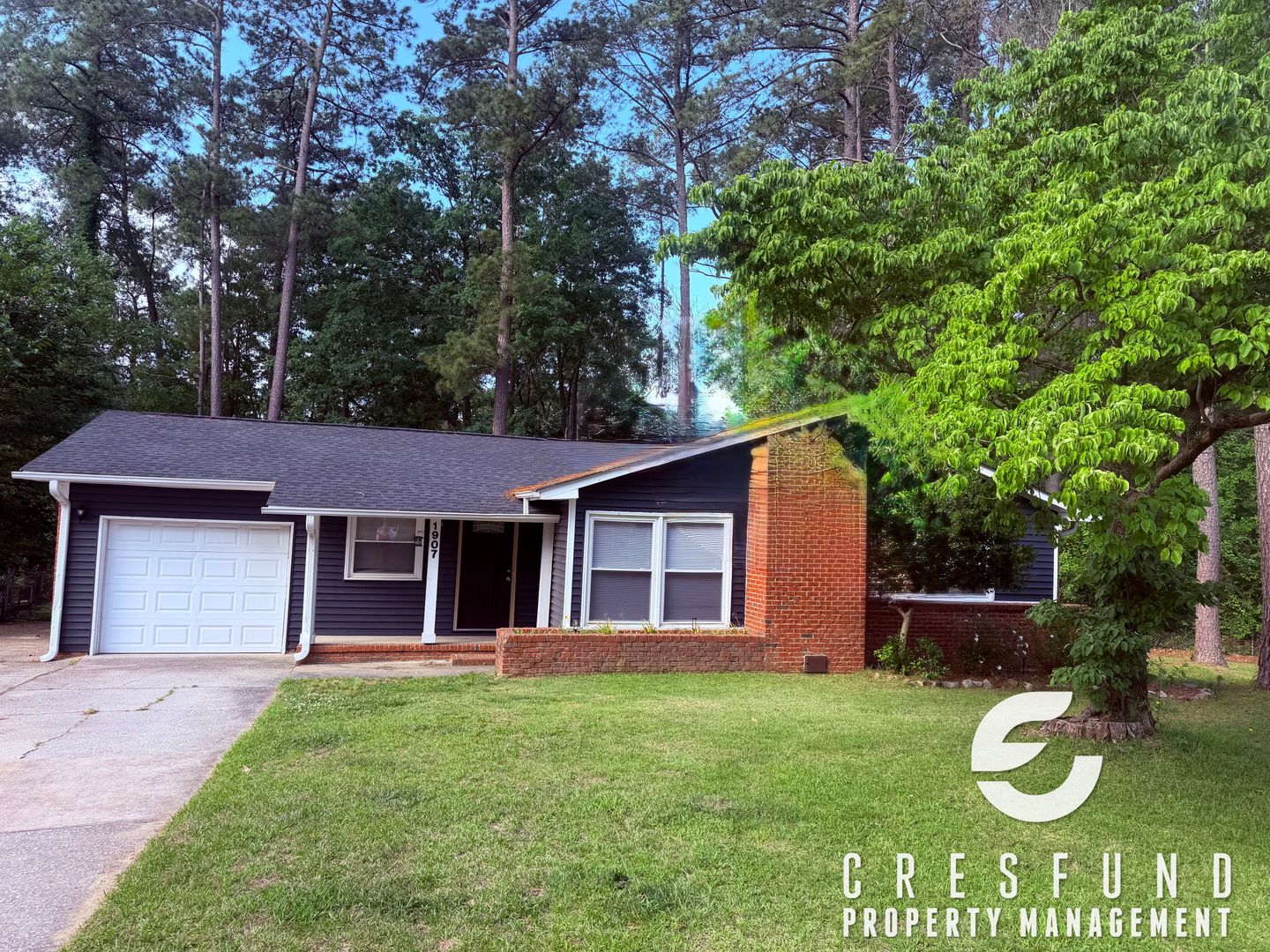 Fayetteville House: 1907 Eichelberger Drive